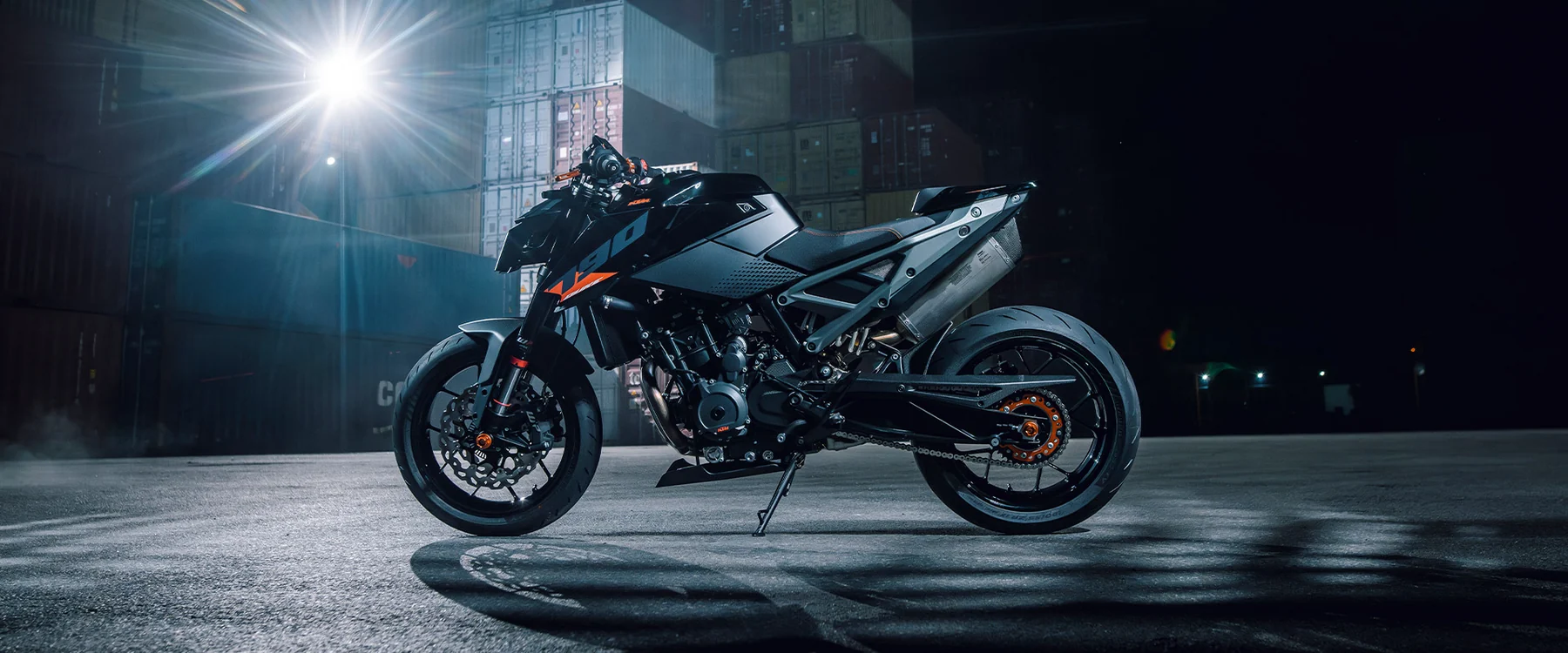 KTM 790 Duke em utilização